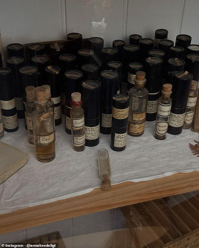 占卜+算命 二人已分居将离婚 灵修分歧成导火索开元棋牌曼联26岁后卫陷入婚姻噩梦：妻子沉迷(图1)